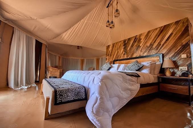 Central Serengeti lodge
